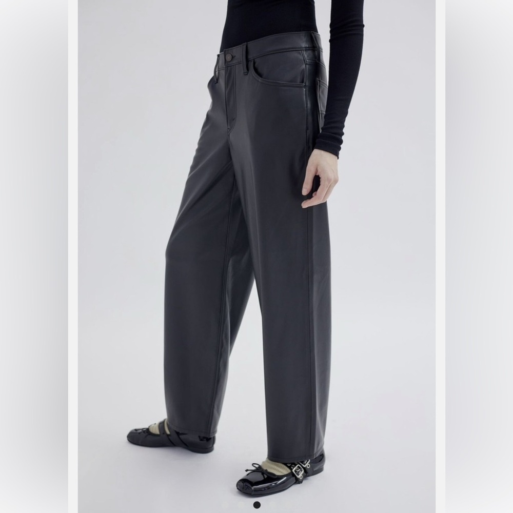 Levi’s Premium Baggy Dad Faux‎ Leather Pants Black Size 27